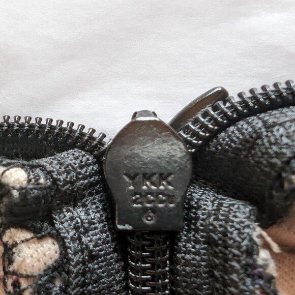 TRUE DECADENCE NWT Lace Ruffle Crochet PENCIL dress Size 10 or S - M SLIM FIT - Picture 17 of 17